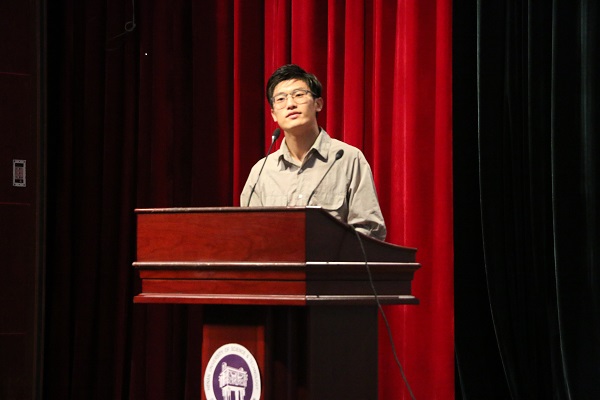 洛阳电视台李嘉兴老师教同学们校歌